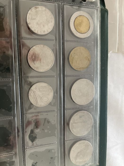 Coleçào de cerca de 100 moedas nacionais essencialmente