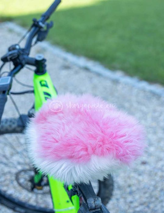 Nakładka/ pokrowiec na siodełko rowerowe - róż puder, biały