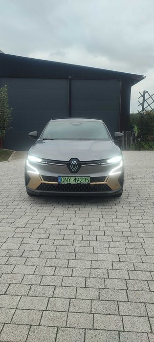 Renualt Megan E-TECH