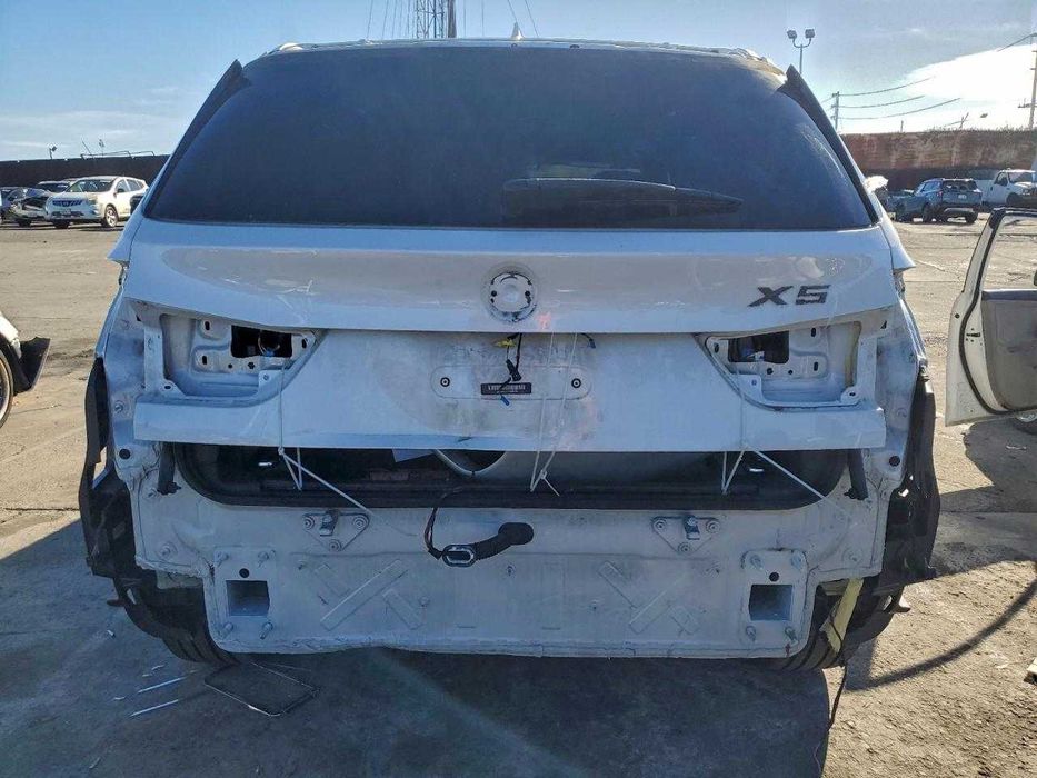 BMW X5 xDrive35i (2016)