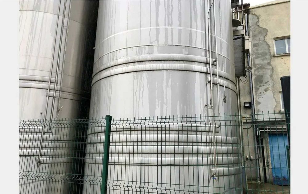 Dwukomorowy, grzany zbiornik ze stali nierdzewnej 66m3 (40 + 26 m3)