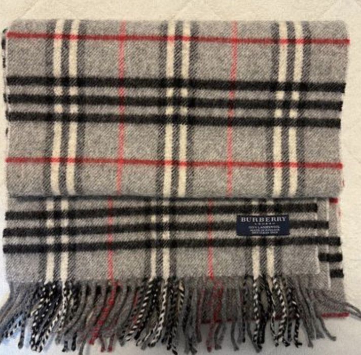Cachecol Echarpe Burberry (Semi-novo)