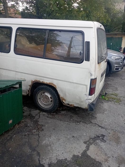 Продам нисан урван