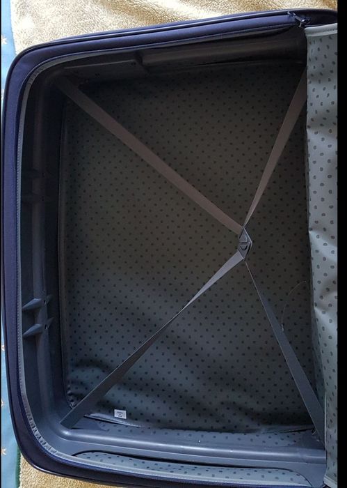 Mala viagem Delsey grande e leve 75x58x25cm 100L