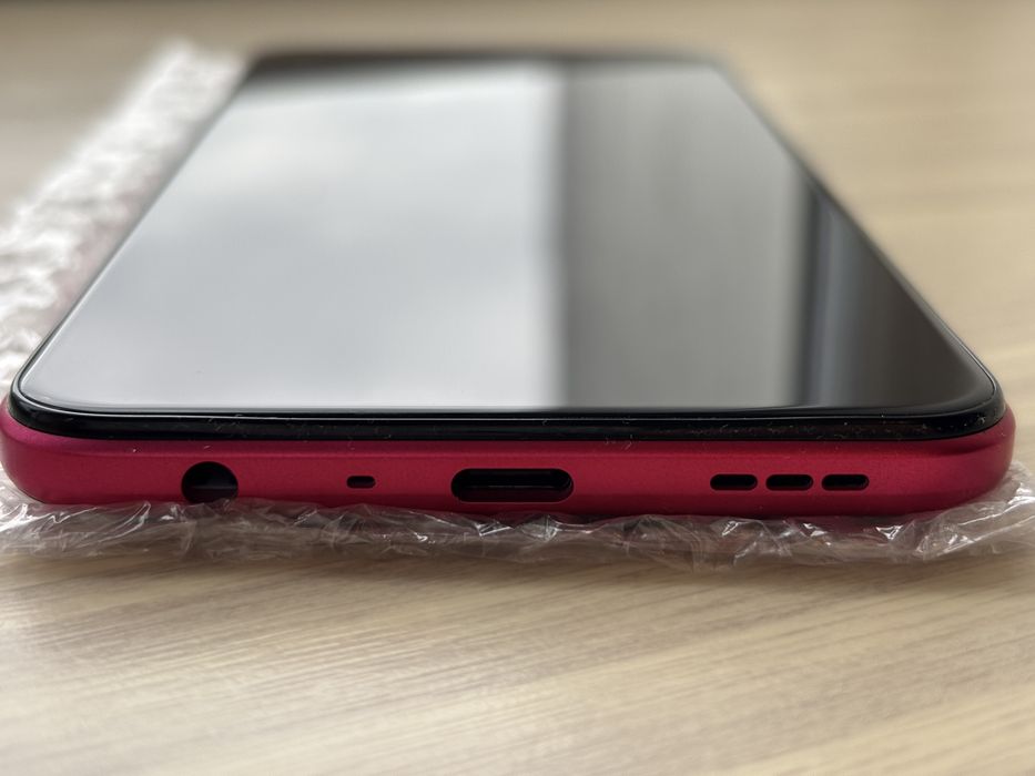 Oppo A73 4/128 новий без торга!