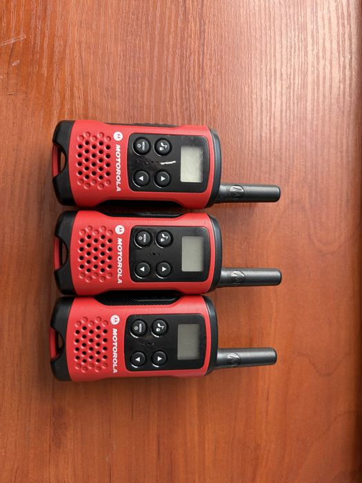 Три рації працють всі