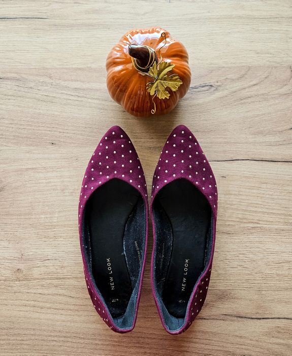 Bakłażanowe baleriny z dżetami