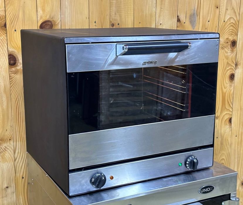 SMEG Конвекційна піч
