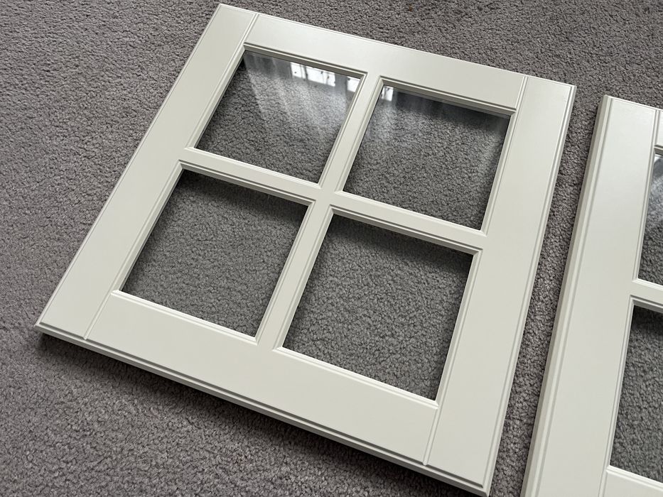 Fronty Bodbyn Ikea szklane 40x40 kremowe