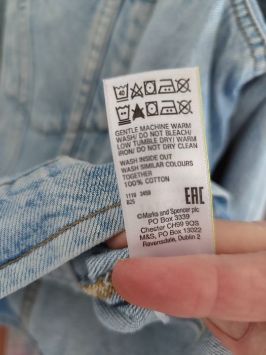 Продам джинсову куртку Marks and Spencer