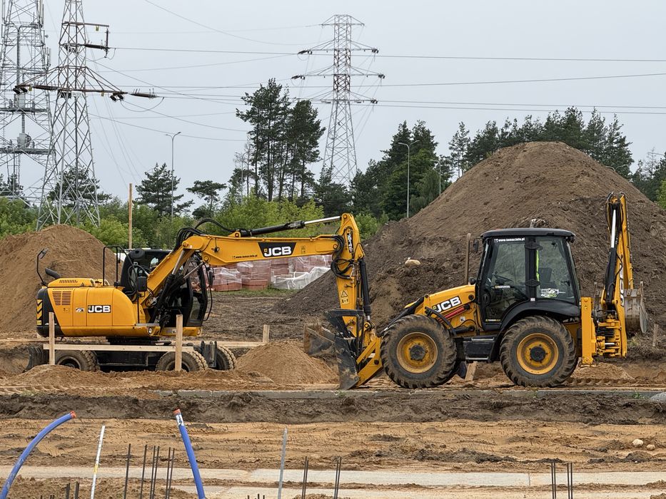 Usługi koparko-ładowarką JCB 4CX