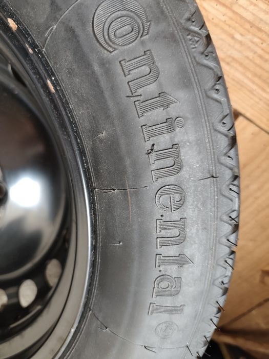 Pneu suplente BMW 125/90 R15