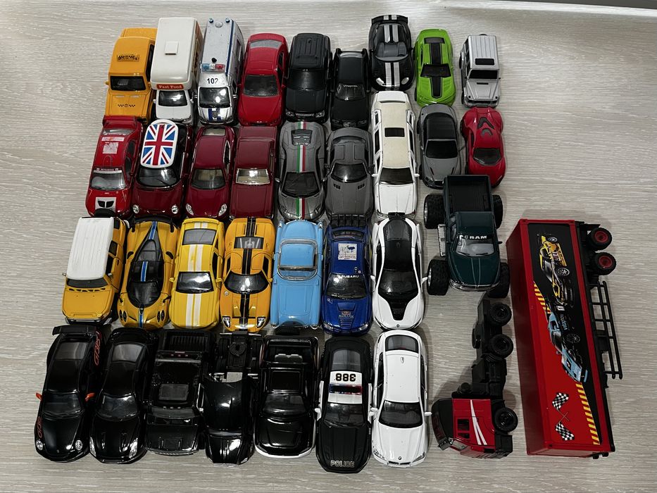 Машинки Kinsmart,металеві,інерційні,hotwheels