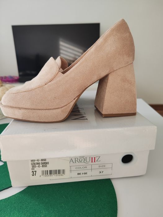 Czółenka damskie na obcasie