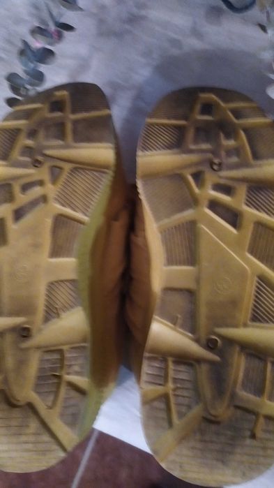 sapatilhas amarelo torrado