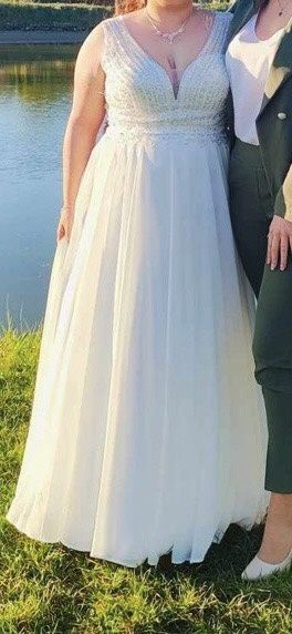 Suknia ślubna z cekinami