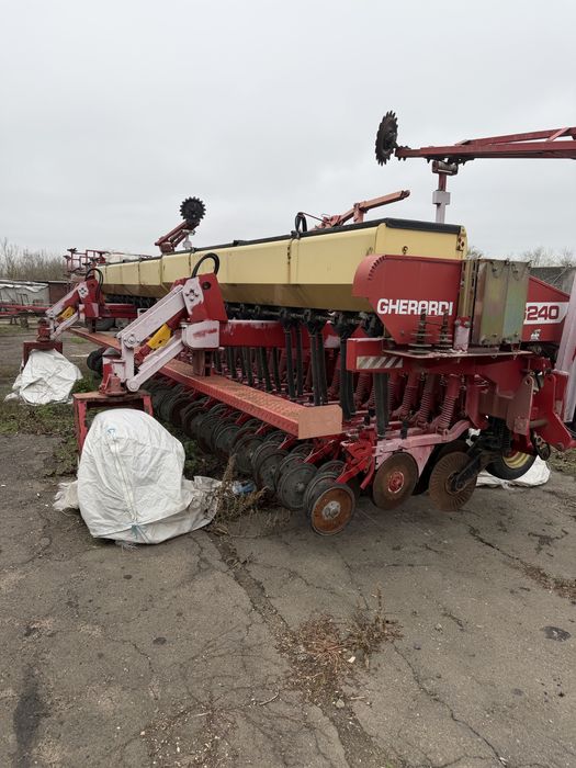 Сівалка GHERARDI  G 240   NO TILL для  посіву  сої та зернових