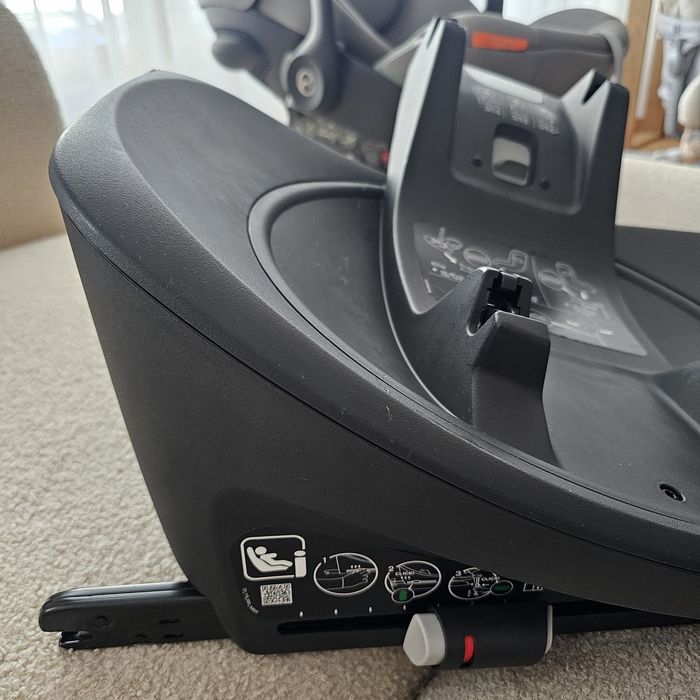 Conjunto auto base + ovo Cloud G Cybex -POUCO USO