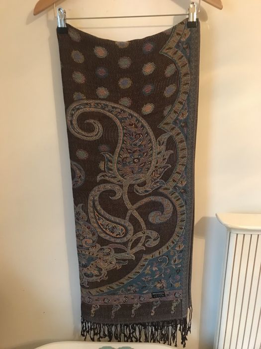 4 Pashminas, 1 com Pérolas e 1 Écharpe. NOVOS