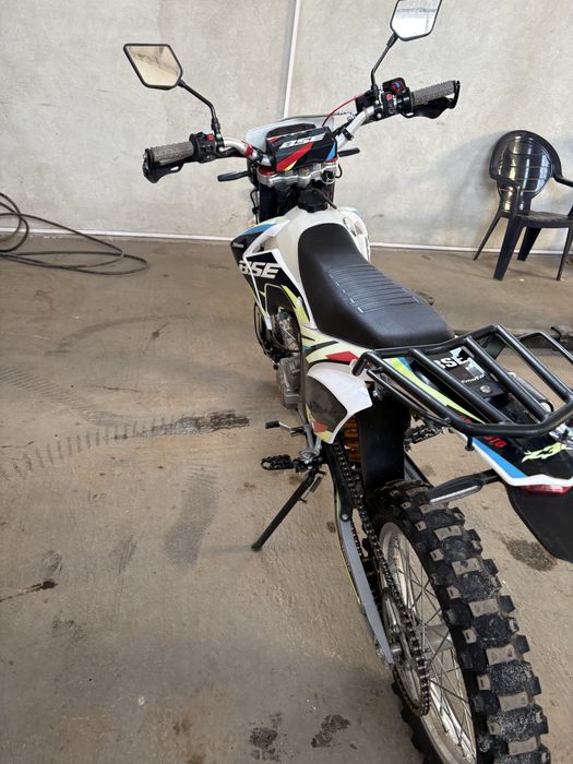 Мотоцикл BSE j3d