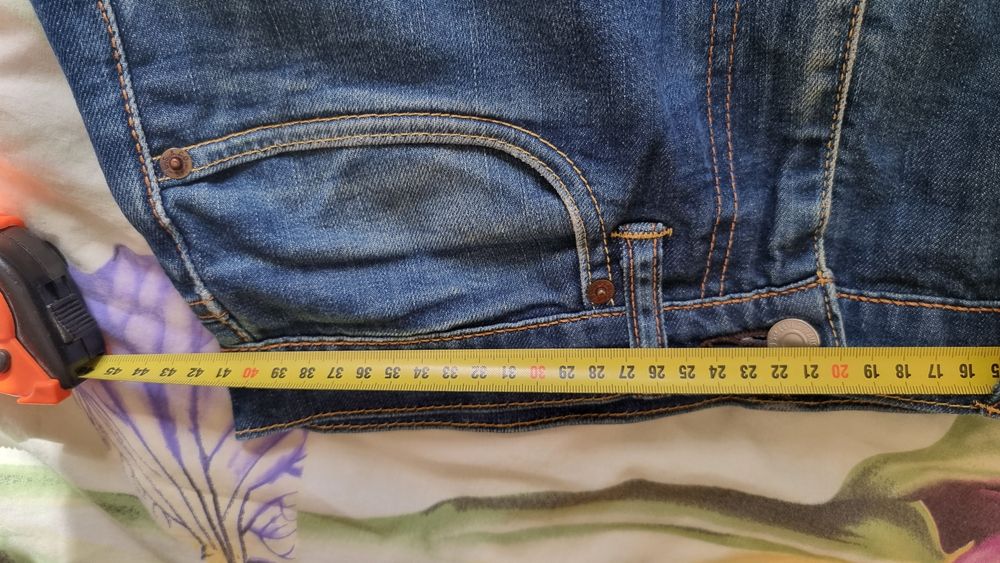 Продаються джинси  LEVIS 2 пари