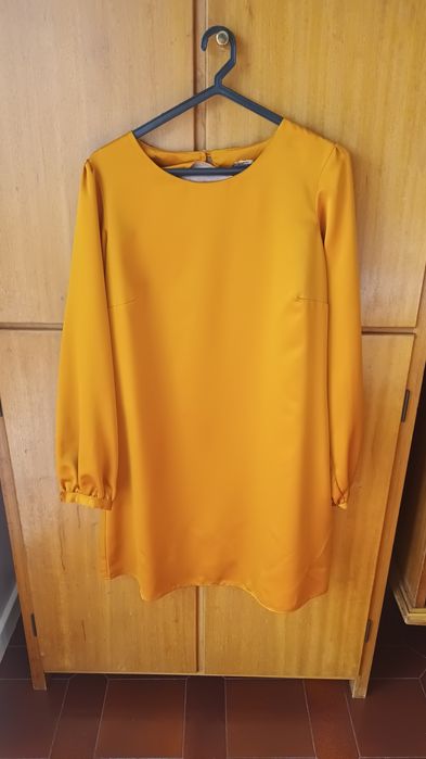 Vestido cor mostarda, tamanho M