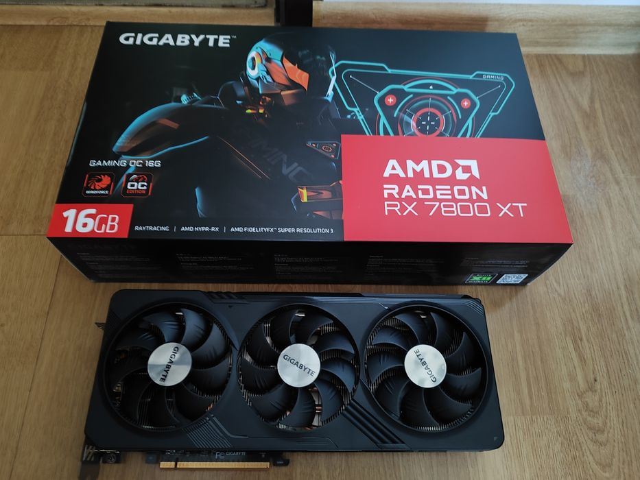 Gigabyte Radeon RX 7800 XT GAMING OC 16G 16GB GDDR6 256bit