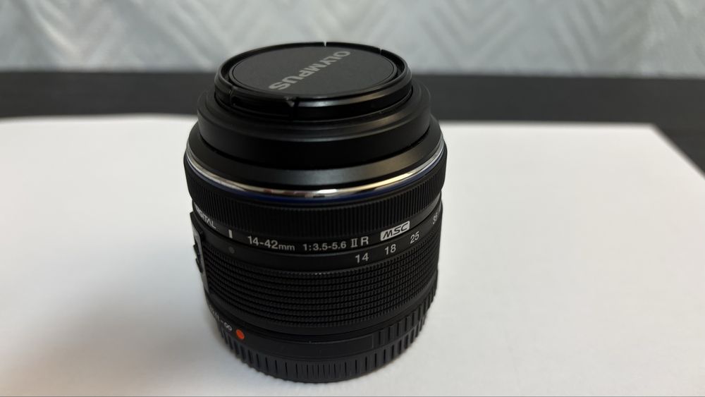 Olympus 14-42 (M.Zuiko)