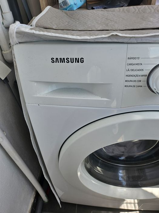 Maquina de lavar roupa