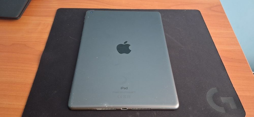 Ipad 9th gen 2021 64gb  + ładowarka