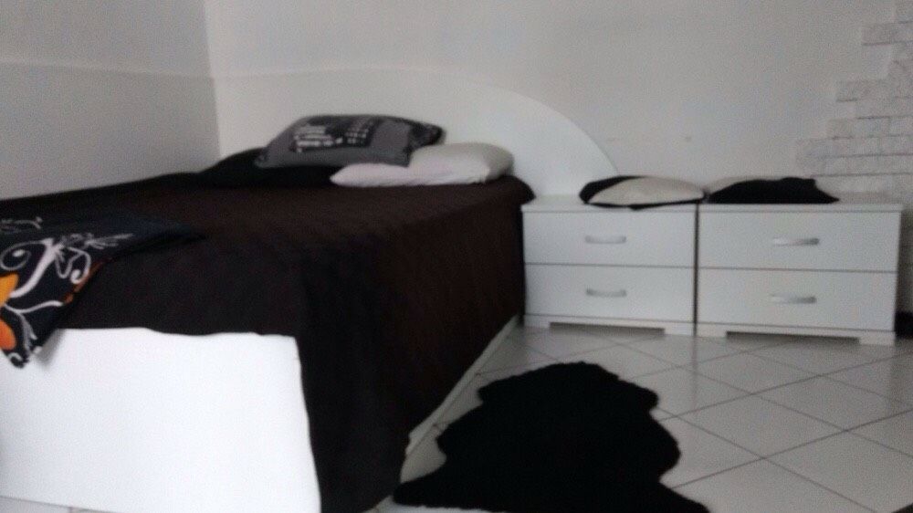 Квартира студія на Червоної калини 4 а  подобово та погодинно