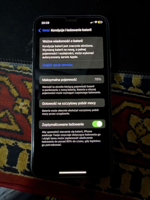 Iphone XS 79% baterii