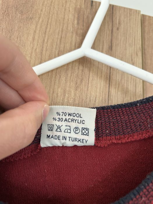 Męski czerwony sweter