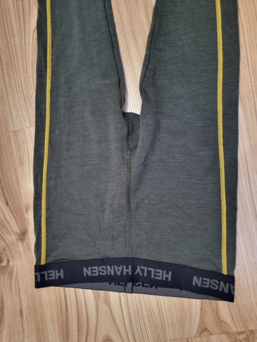 Odzież termiczna legginsy Helly hansen 11-12lat 152cm