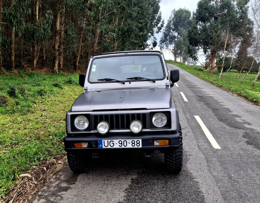 Susuki Santana Sj410