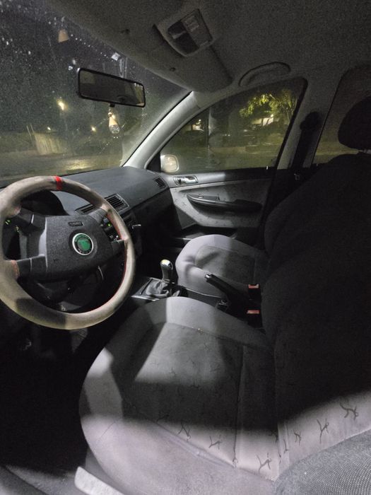 Skoda fabia 1.400 gasolina — photo 5