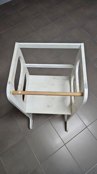 Torre de Aprendizagem Montessori 2 em 1 – Transforma-se em Mesa