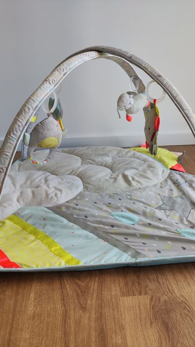 Ginásio de atividades silver lining cloud