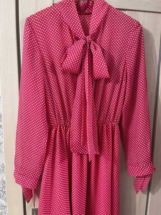 Шикарна сукня бренду Tess Dress