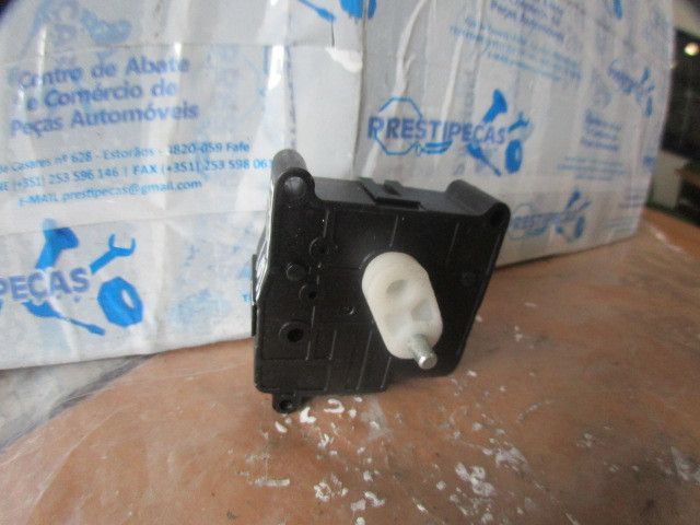 Motor da comporta da sofagem TOYOTA Corolla Verso (ZER_, ZZE12_, R1_)