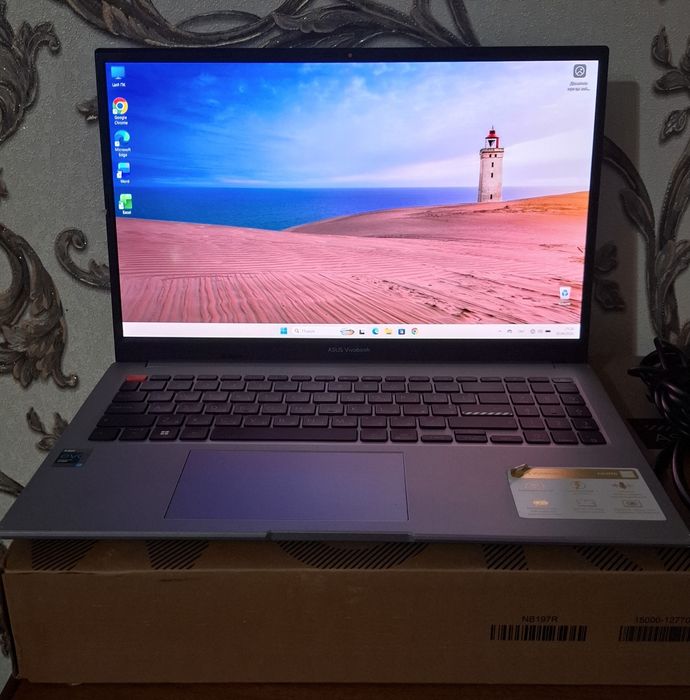 Asus vivobook s15 OLED
