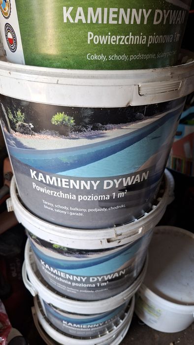 Kamienny dywan z podkładem