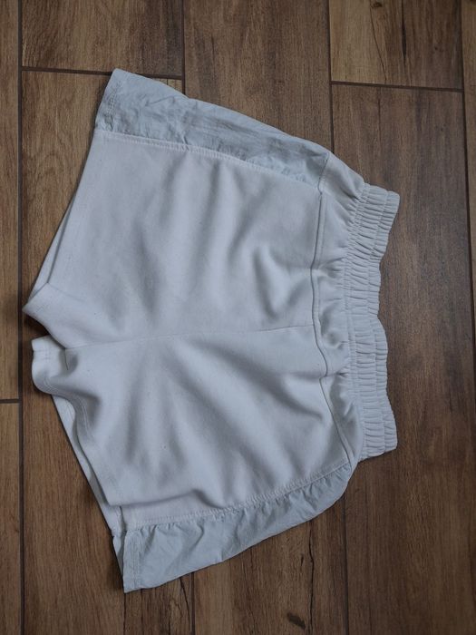 Shorty młodzieżowe - Zara