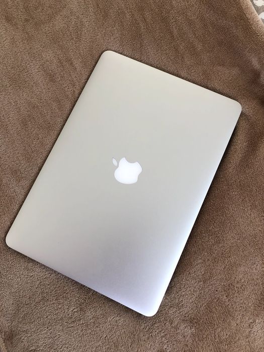 MacBook Air 125gb prateado em perfeito estado.