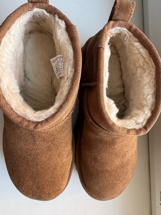 Продам UGG 37 розмір