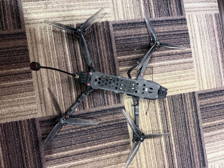 Продам- fpv дрон 8