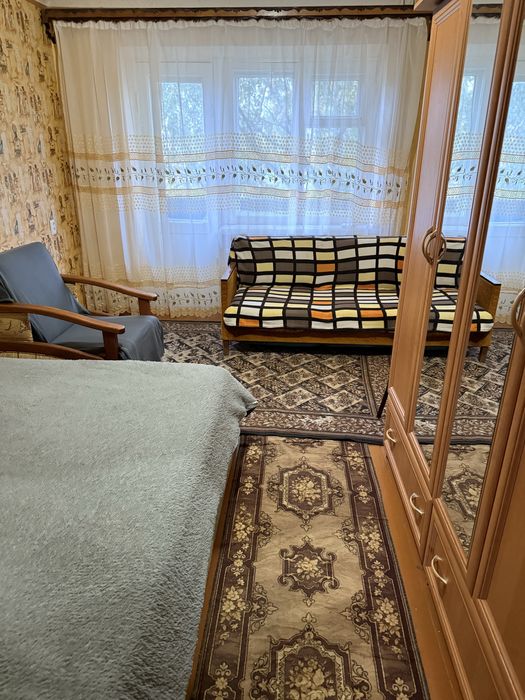 Здам  2 кім квартиру погодинно  та подобово в центрі міста. Звітні док