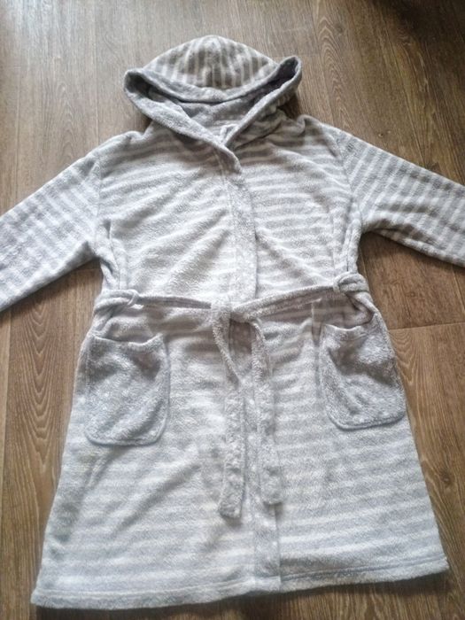 Плюшевый халат . Приятный к телу 46-48 раз