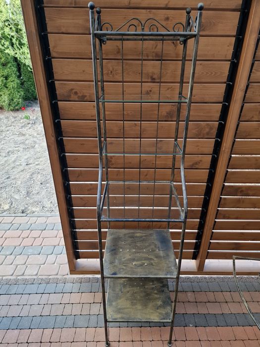 Regał metalowy IKEA RÖNNSKÄR – Styl Retro z patyną