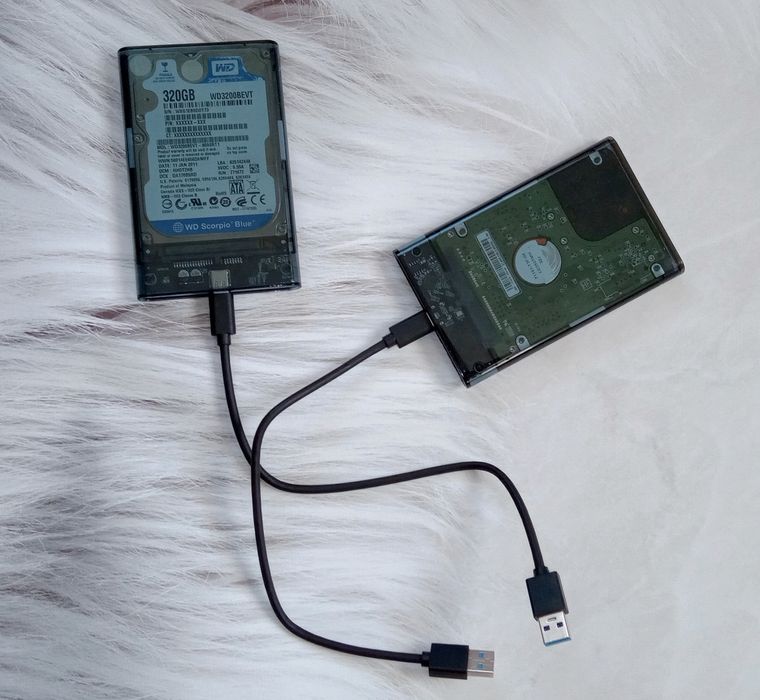 Зовнішній жорсткий диск 300  Гб, вироб. WD